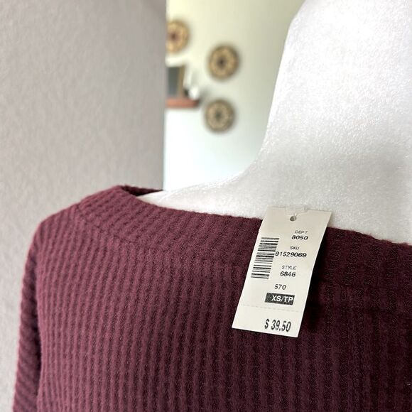 NWT Aeropostale Waffle Knit XS Maroon Long Sleeve Oversized Boat Neck Loose - Picture 3 of 8
